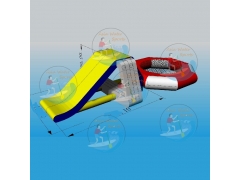 트램폴린이있는 풍선 공기 단단한 물 플로팅 슬라이드
